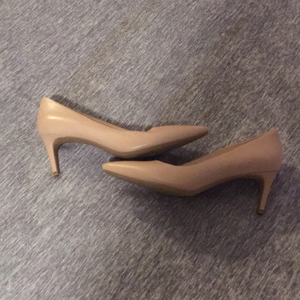 Heels - Picture 3 of 3